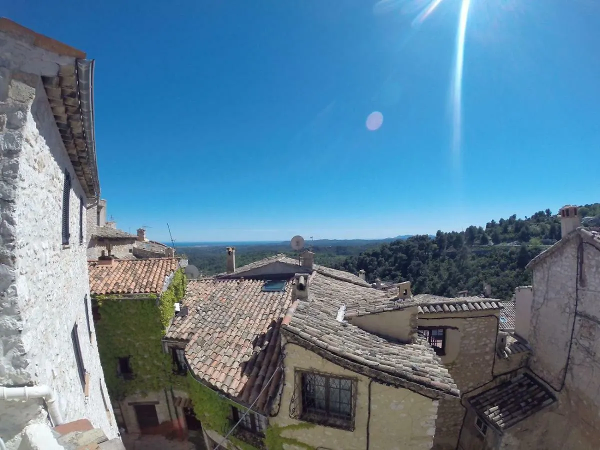 Carpe Diem Tourrettes-sur-Loup 0*,